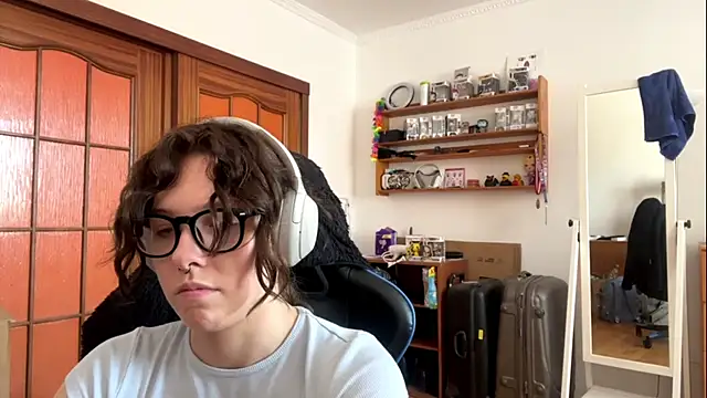 PillowPeachX live XXX chat