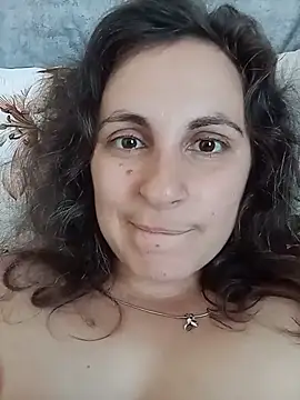 ShelaDiass' Live XXX Chat