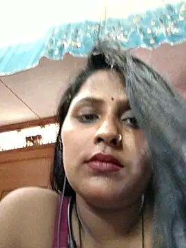 Chat XXX en directo de Jasmine_Januja