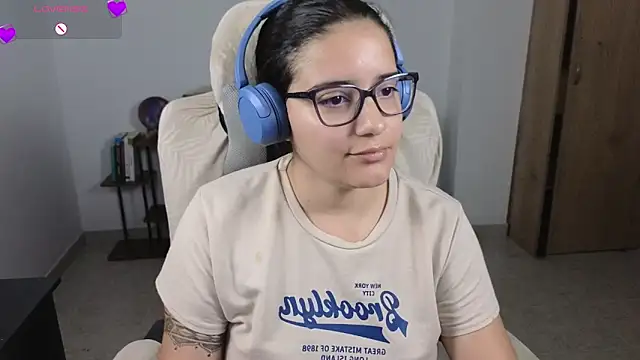 Chat +18 de blue__moon_ ao vivo
