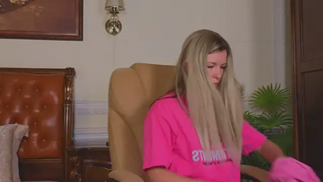 Real_Tini Adlı Modelin Canlı XXX Sohbeti