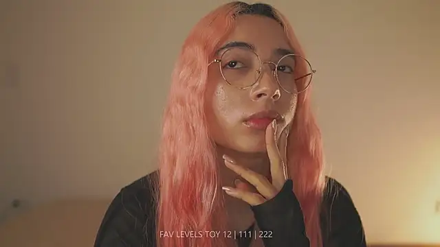 dearnina_'s Live XXX Chat