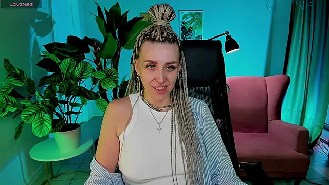 دردشة MonicaRiley الجنسية المباشرة