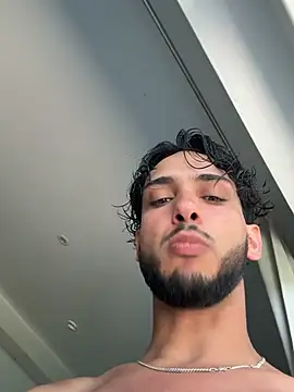Gipsyboysteve Adlı Modelin Canlı XXX Sohbeti