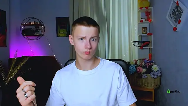 Онлайн чат XXX noah_nero