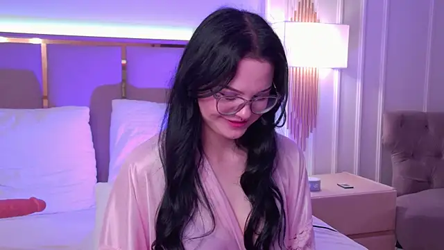 CindyMil: онлайн-секс-чат