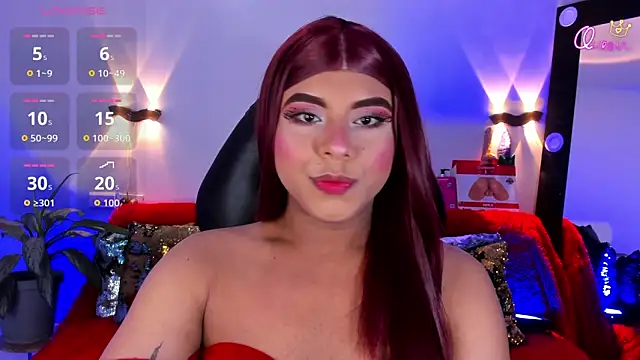 Emili_Roux Adlı Modelin Canlı XXX Sohbeti