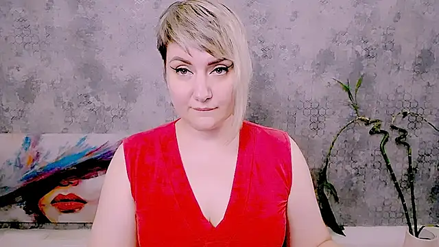 Djullia: απευθείας συνομιλία ΧΧΧ