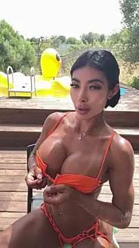 Chat XXX en directo de KalaBeckett_