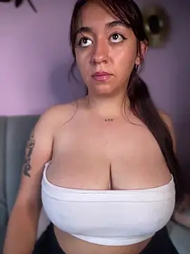Im_Luuu's Live XXX Chat