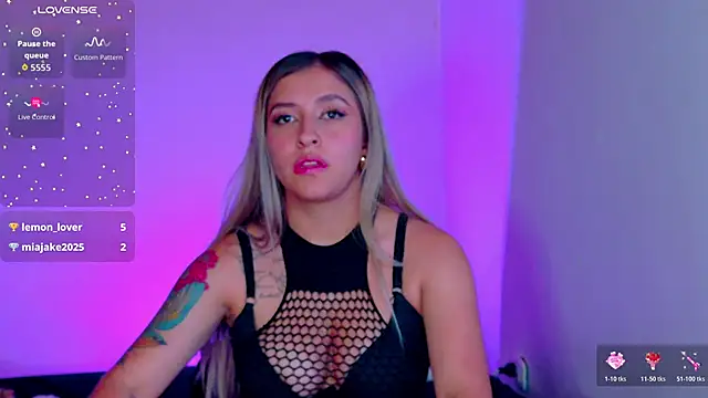 saradiazxxx's Live XXX Chat