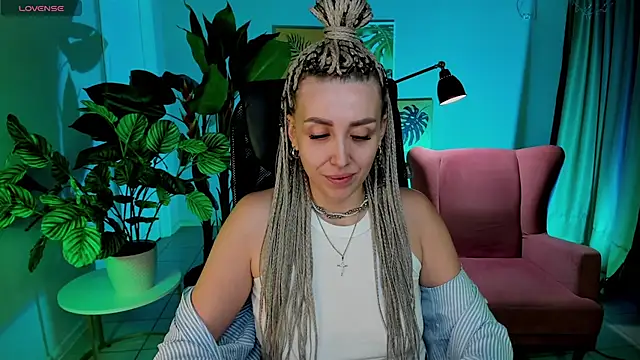 MonicaRiley's Live XXX Chat