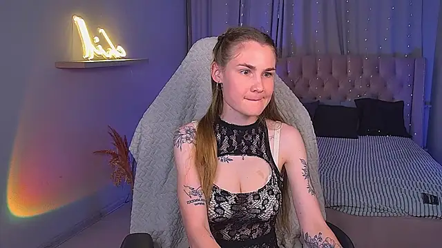 AriaMayfield's Live XXX Chat