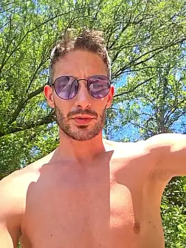 Zeefy Chat XXX live