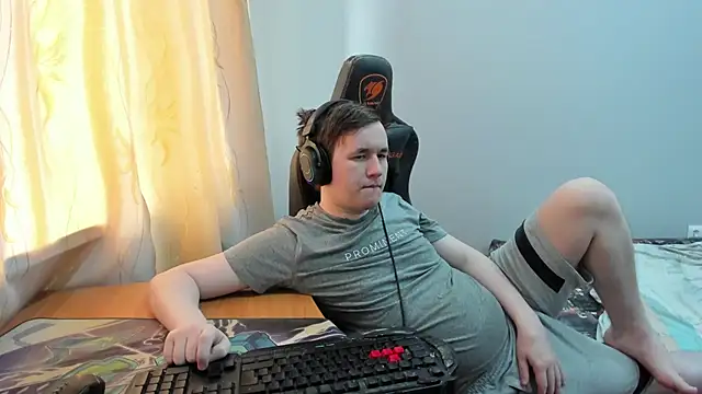 iliaskrislove Chat XXX live