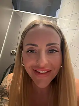 EmaSalis Chat XXX live