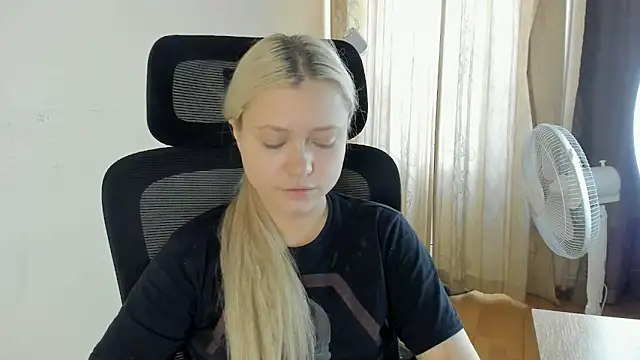 Chat +18 de MidnightPoise ao vivo