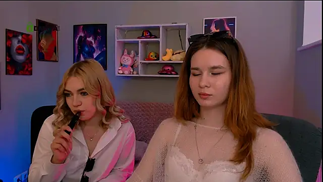 angie_foxy1のライブXXXチャット