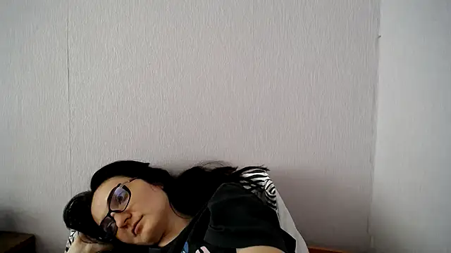 Shiny_gine's Live XXX Chat