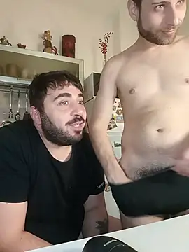 عرض كام bear_skinny