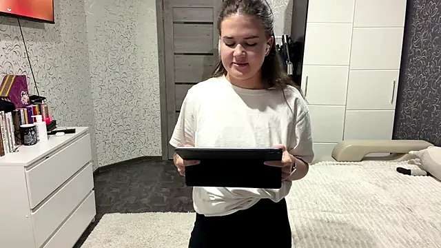 Chat +18 de cuteshowy ao vivo