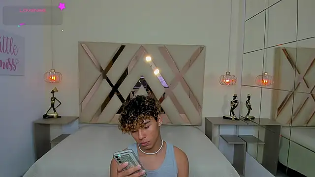 Chat XXX ao vivo de Anyelo_Twink