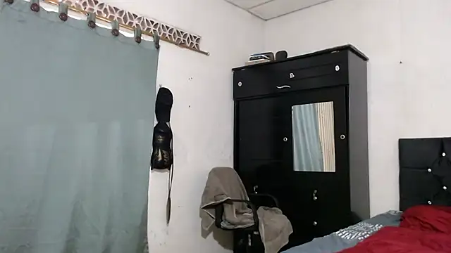 suckmydickbitch97 élő XXX-chatje