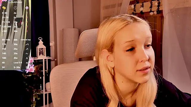 MaoqiBeverly's Live XXX Chat