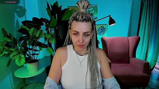 MonicaRiley's Live XXX Chat