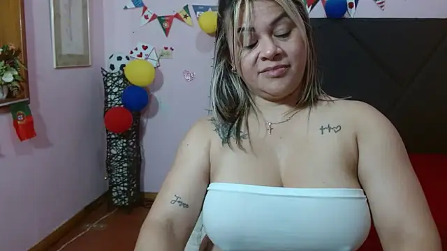 pamela_echeverria 라이브 XXX 채팅