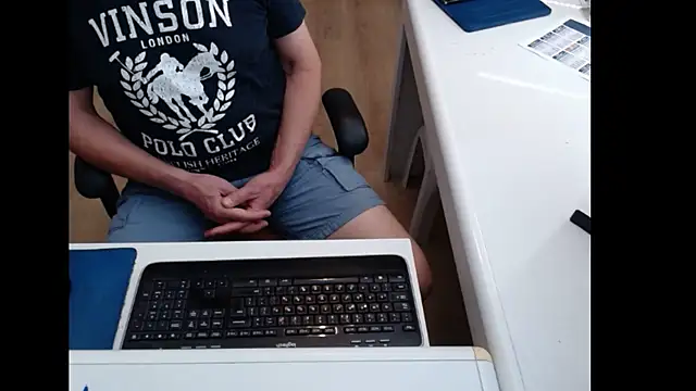 צ'אט XXX בשידור חי של dutchpornking