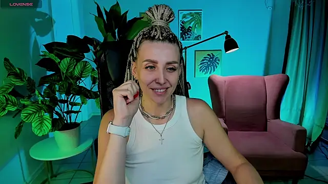 MonicaRiley XXX чат на живо