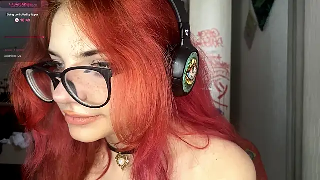 แชท XXX สดของ RedHeadCat