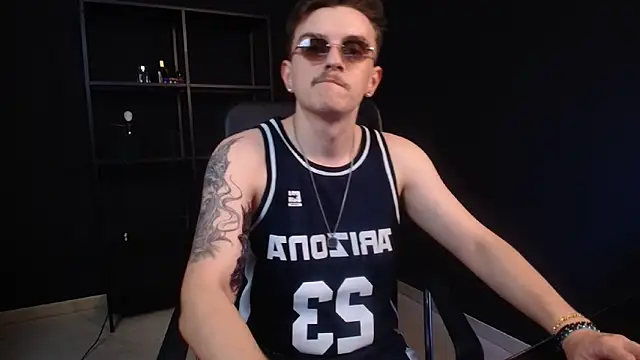 XXX chat uživo modela FelixStarkk