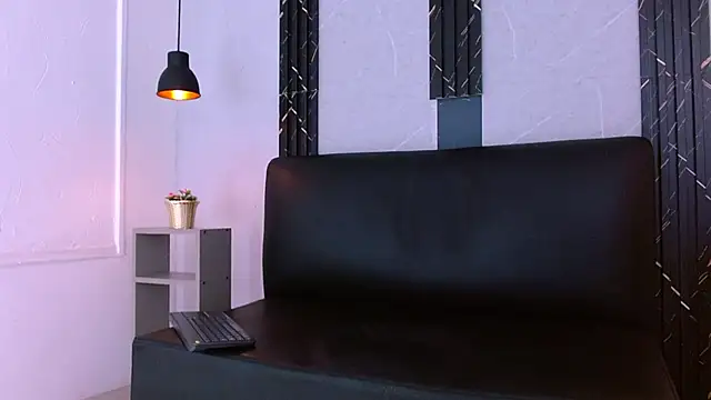 Chat +18 de Feiccer_Castquer ao vivo