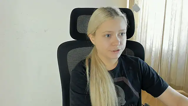 MidnightPoise Chat XXX in diretta