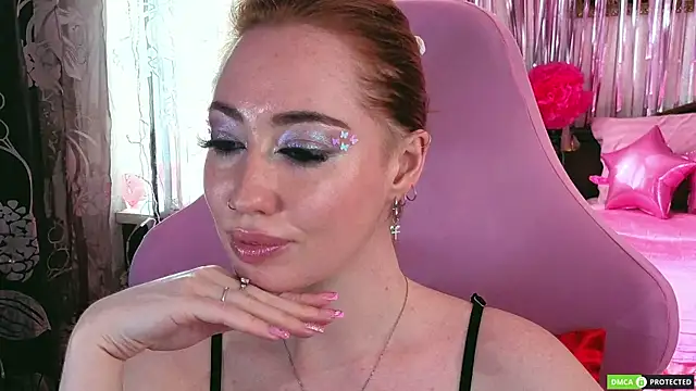 TinaBrook Adlı Modelin Canlı XXX Sohbeti