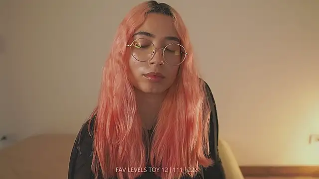 dearnina_'s Live XXX Chat