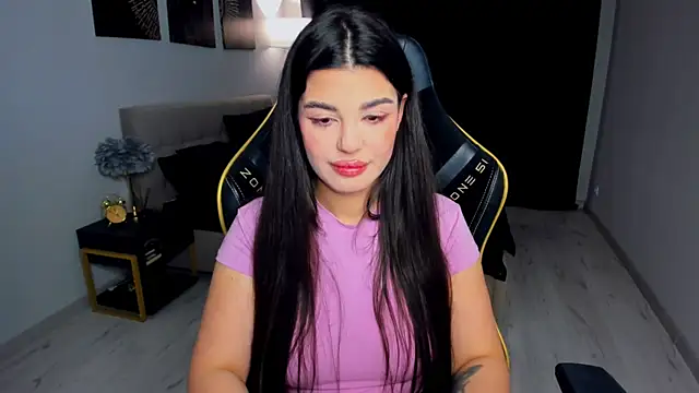 AlluringAriel Chat XXX in diretta
