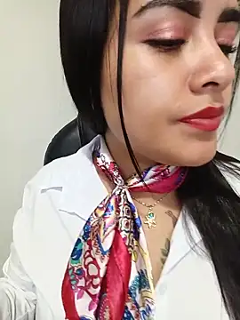 Chat +18 de MAYE__13 ao vivo