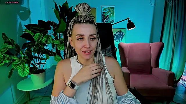 MonicaRiley's Live XXX Chat