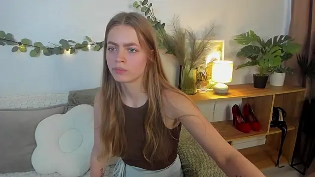 HoneyEmilly Live XXX-chat