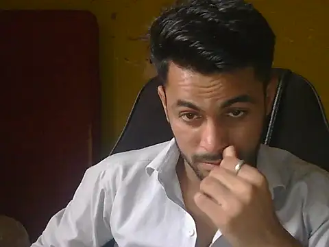 Chatroom XXX en direct de Stubborndesiboy