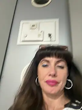 LadyLuxLover's Live XXX Chat