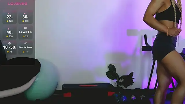 XXX chat uživo modela SarahRaynex