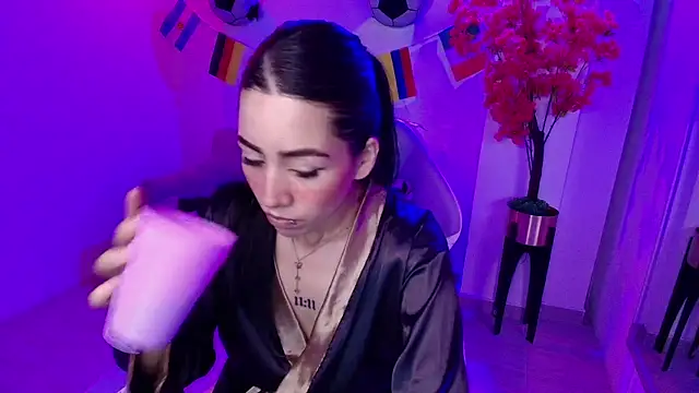 Rainy_doll's Live XXX Chat