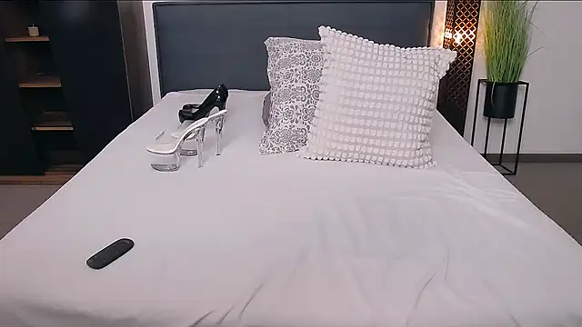 LuckyStacy's Live XXX Chat