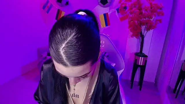 Rainy_doll's Live XXX Chat