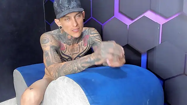 Czat XXX na żywo – Destroy_fullextreme2