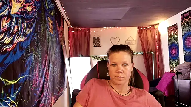 CallMeMaria live XXX chat